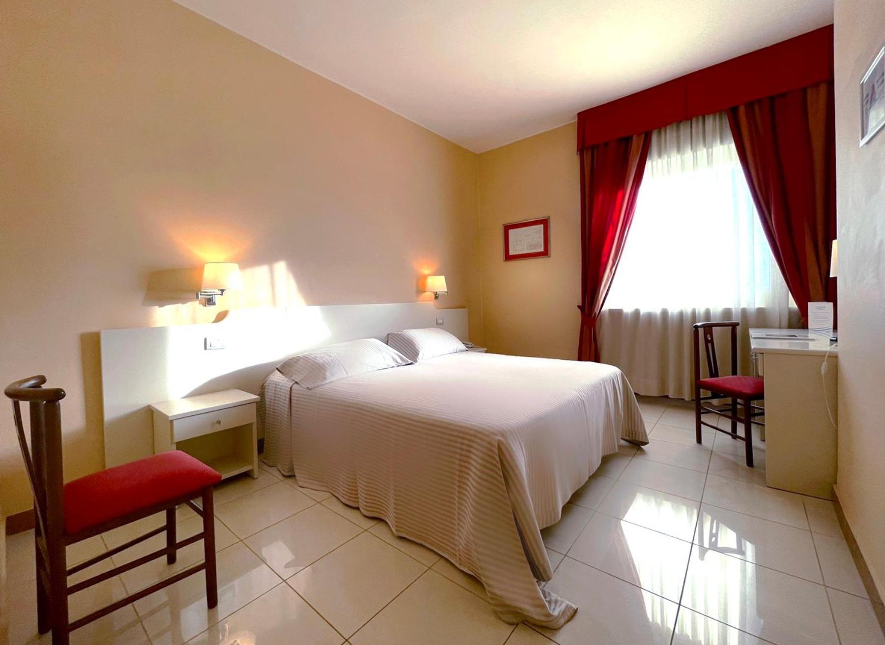 Barion Hotel&Congressi Exterior foto